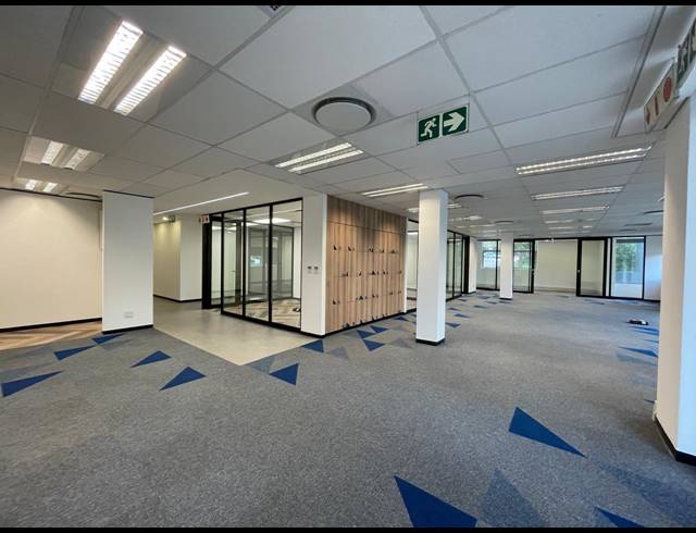 395M² OFFICE TO LET IN BRYANSTON